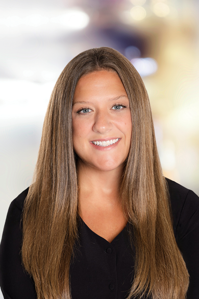 Portrait of Allie Lane, REALTOR®.